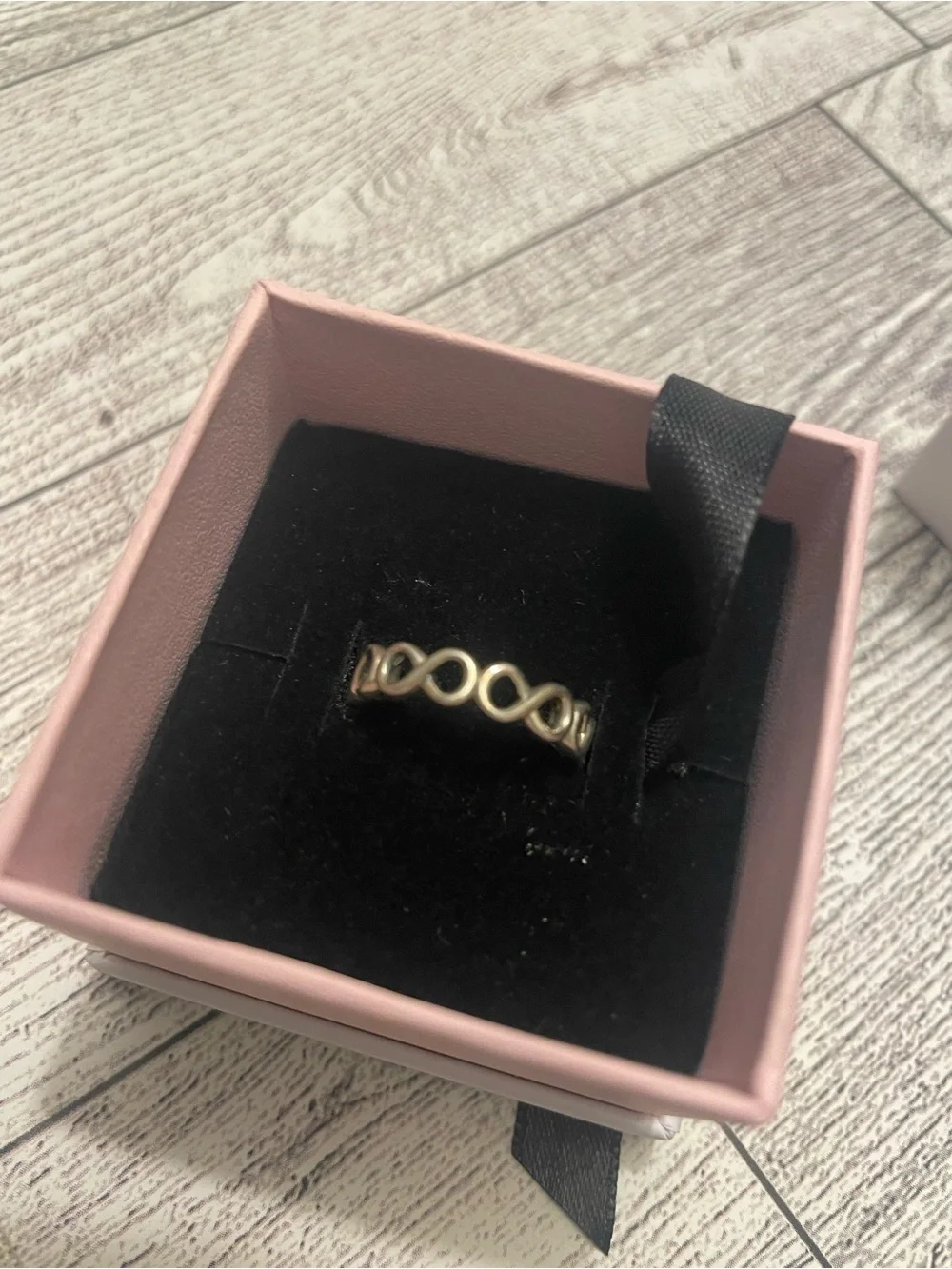 Pandora Infinity Band Ring Infinite Shine Sterling Silver Ring Size 4 NIB